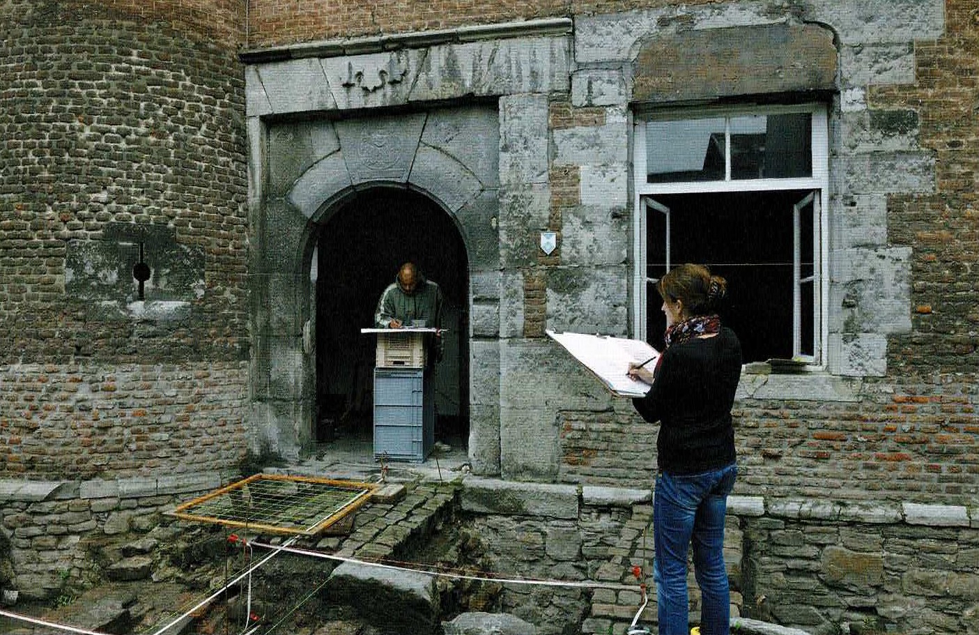 Quand une simple pierre permet de mieux comprendre un bâtiment, son contexte et sa construction